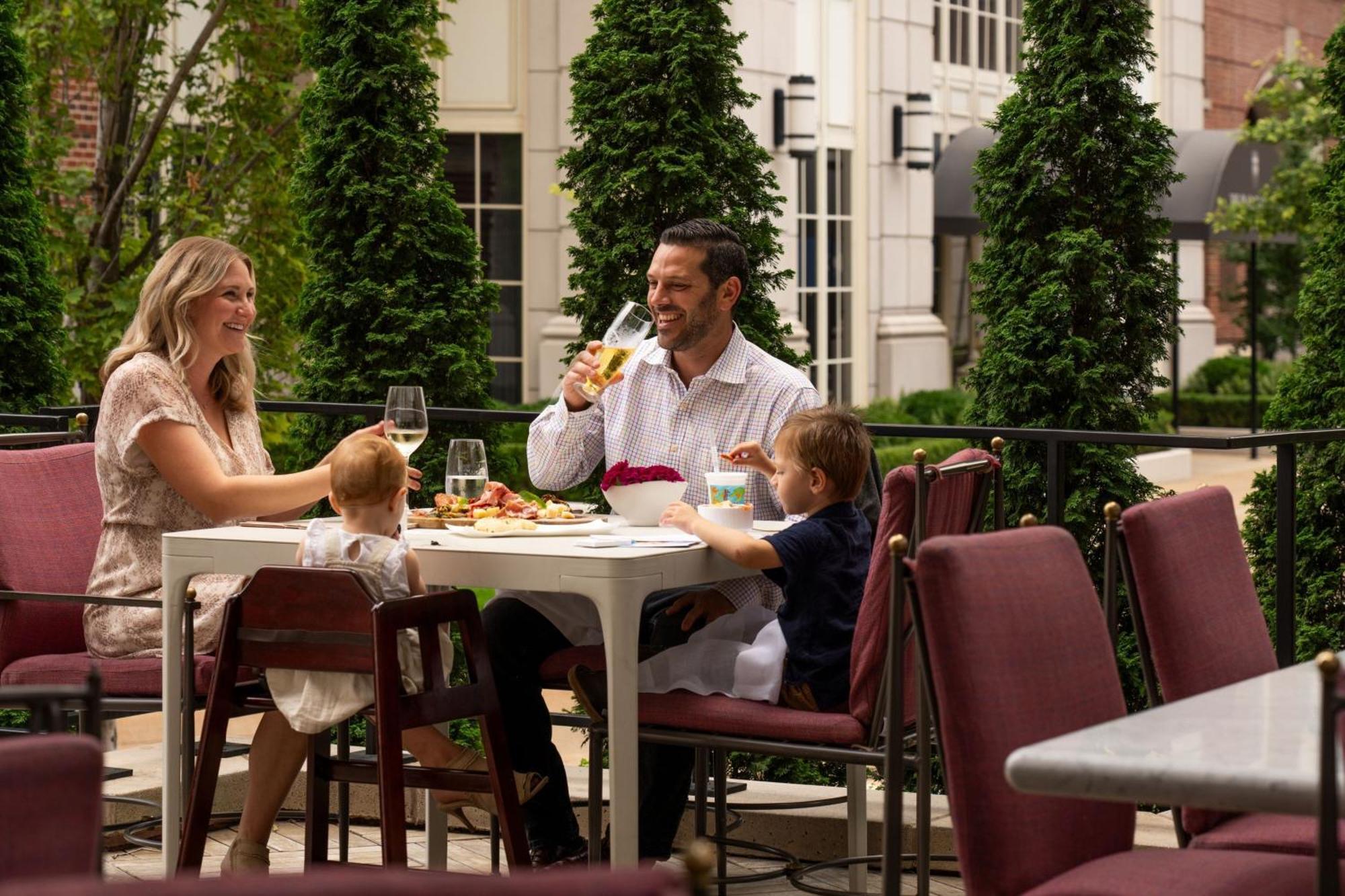 The Ritz-Carlton, St. Louis Clayton Exterior foto